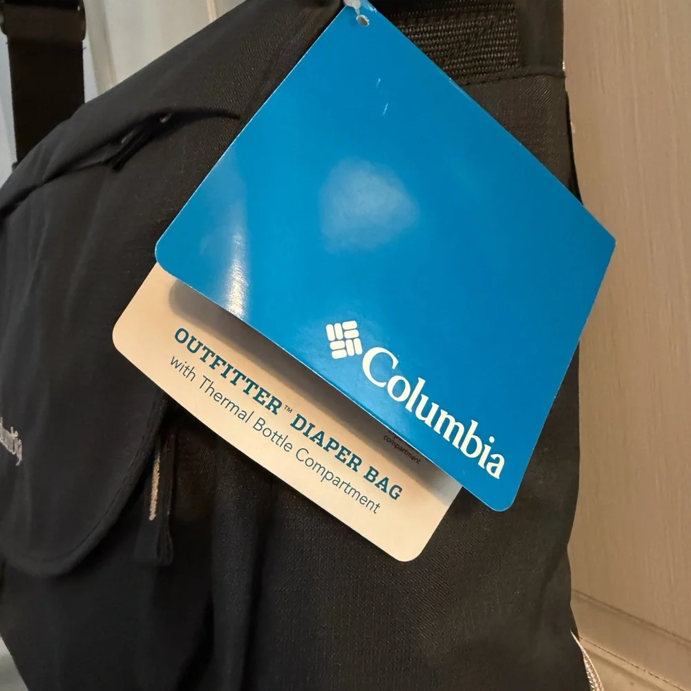 Columbia Diaper Bag with thermal bottle compartment large. Black